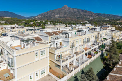 08b6d6ecea738fae3d2c541c98231b42 - 37