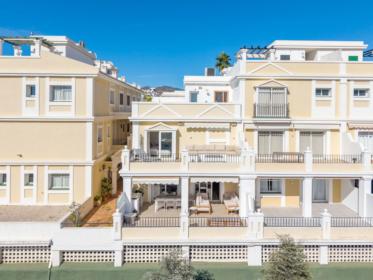 08b6d6ecea738fae3d2c541c98231b42 - 9