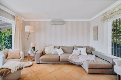 090586ac6a33167757fdd79080442d52 - 9