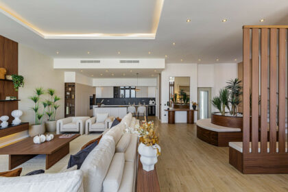 09885d04e0867bb6a94cc60f3de79a94 - 12