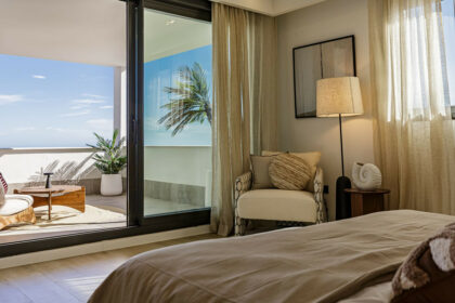 09885d04e0867bb6a94cc60f3de79a94 - 16