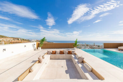 09885d04e0867bb6a94cc60f3de79a94 - 2