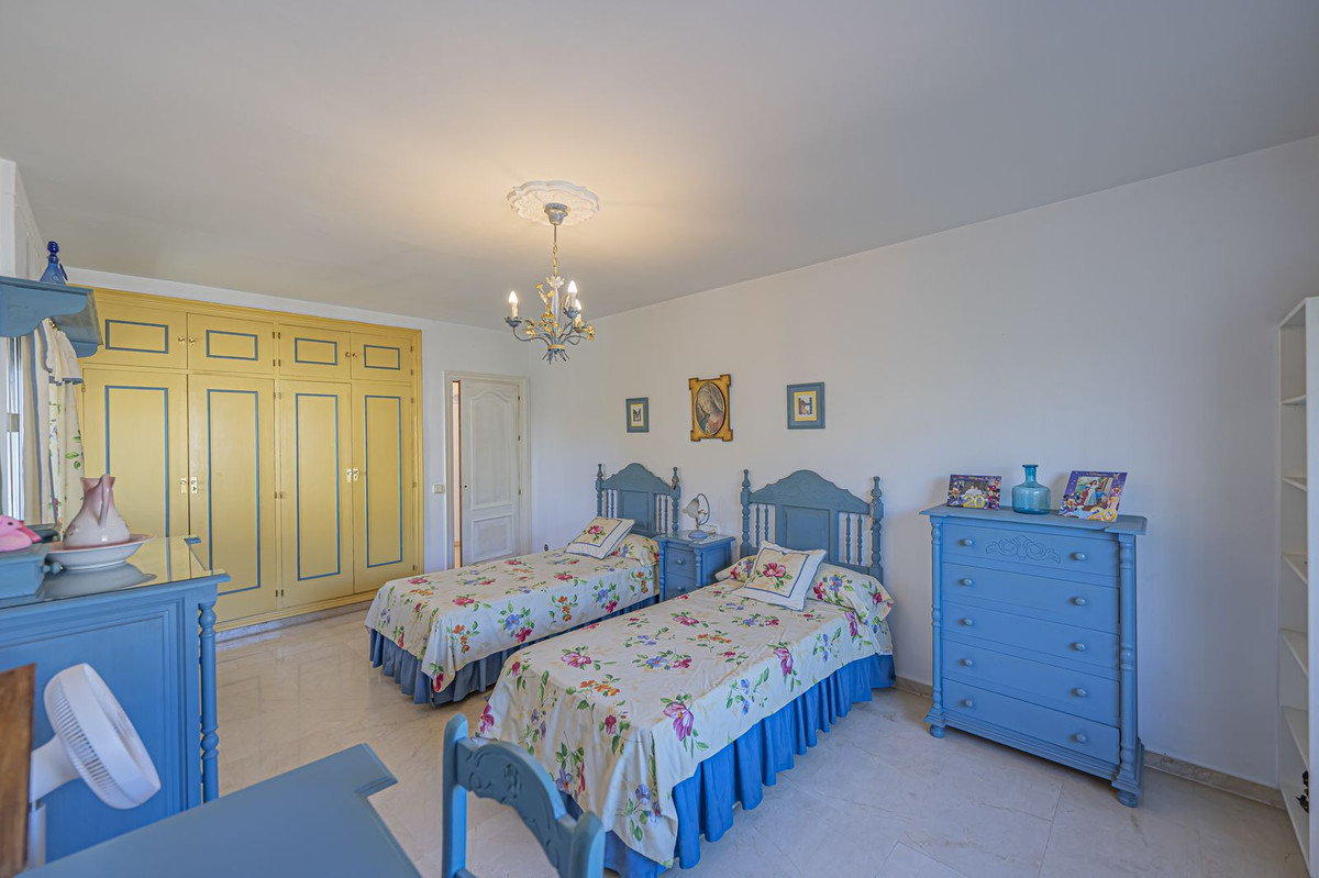 09df5b172166ca7c7fe6b6c2d98b14f1 - 19