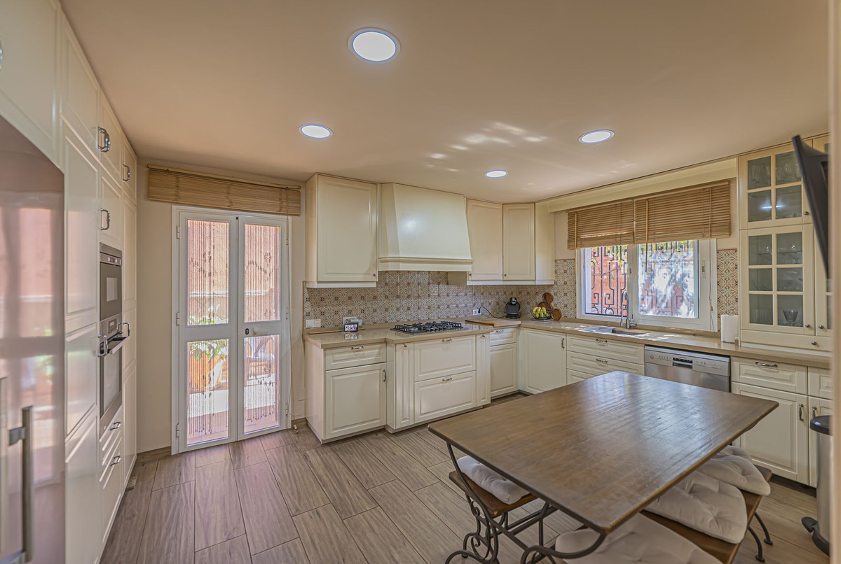 09df5b172166ca7c7fe6b6c2d98b14f1 - 9