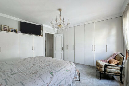 09e17c0bc705523e3f382f6d3b5d8538 - 32