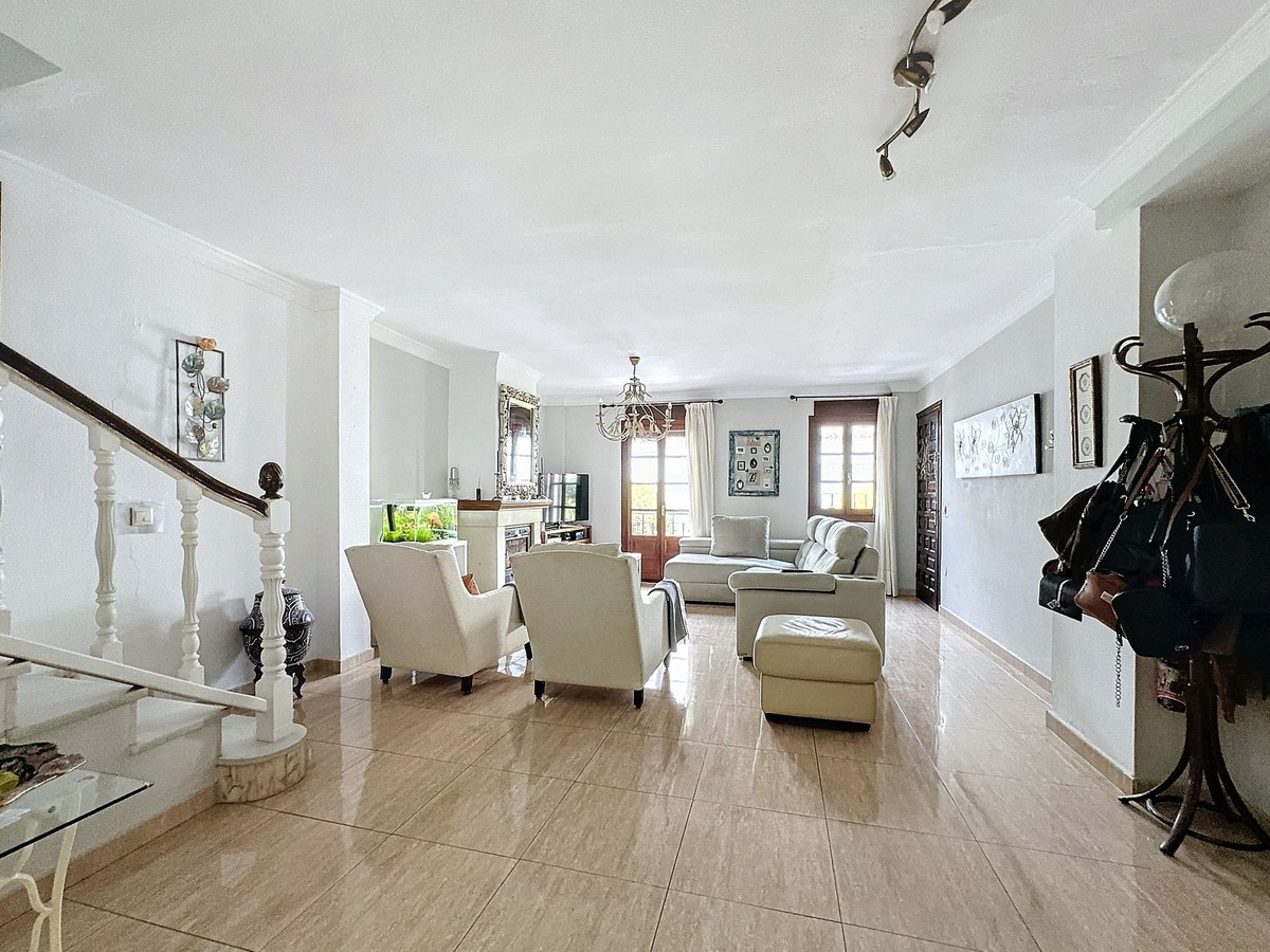 09e17c0bc705523e3f382f6d3b5d8538 - 4