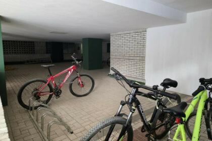 0a1806673a301572975190f86657a7e1 - 15