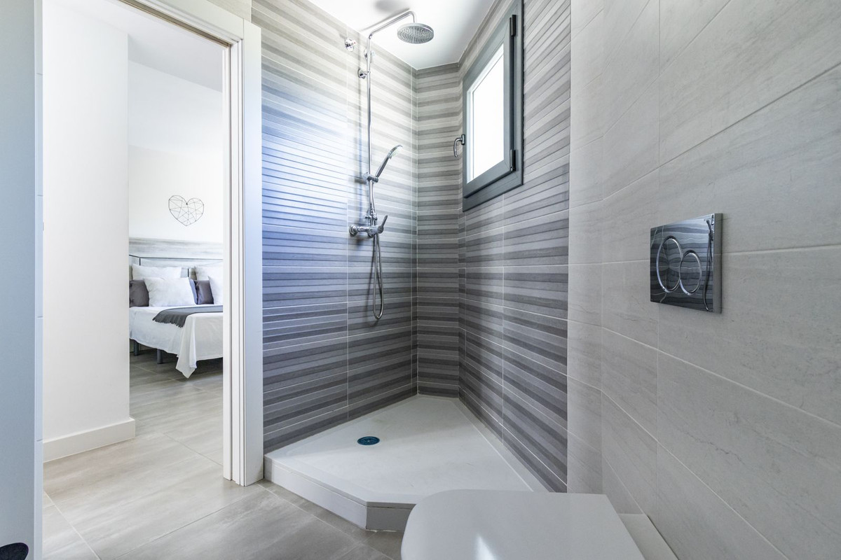 0acc24b99e221940feb71c90d9bad563 - 21