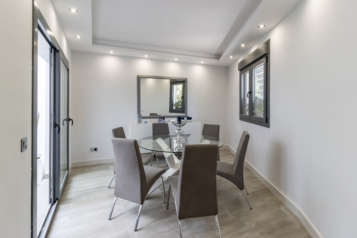 0acc24b99e221940feb71c90d9bad563 - 22