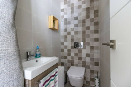 0acc24b99e221940feb71c90d9bad563 - 24