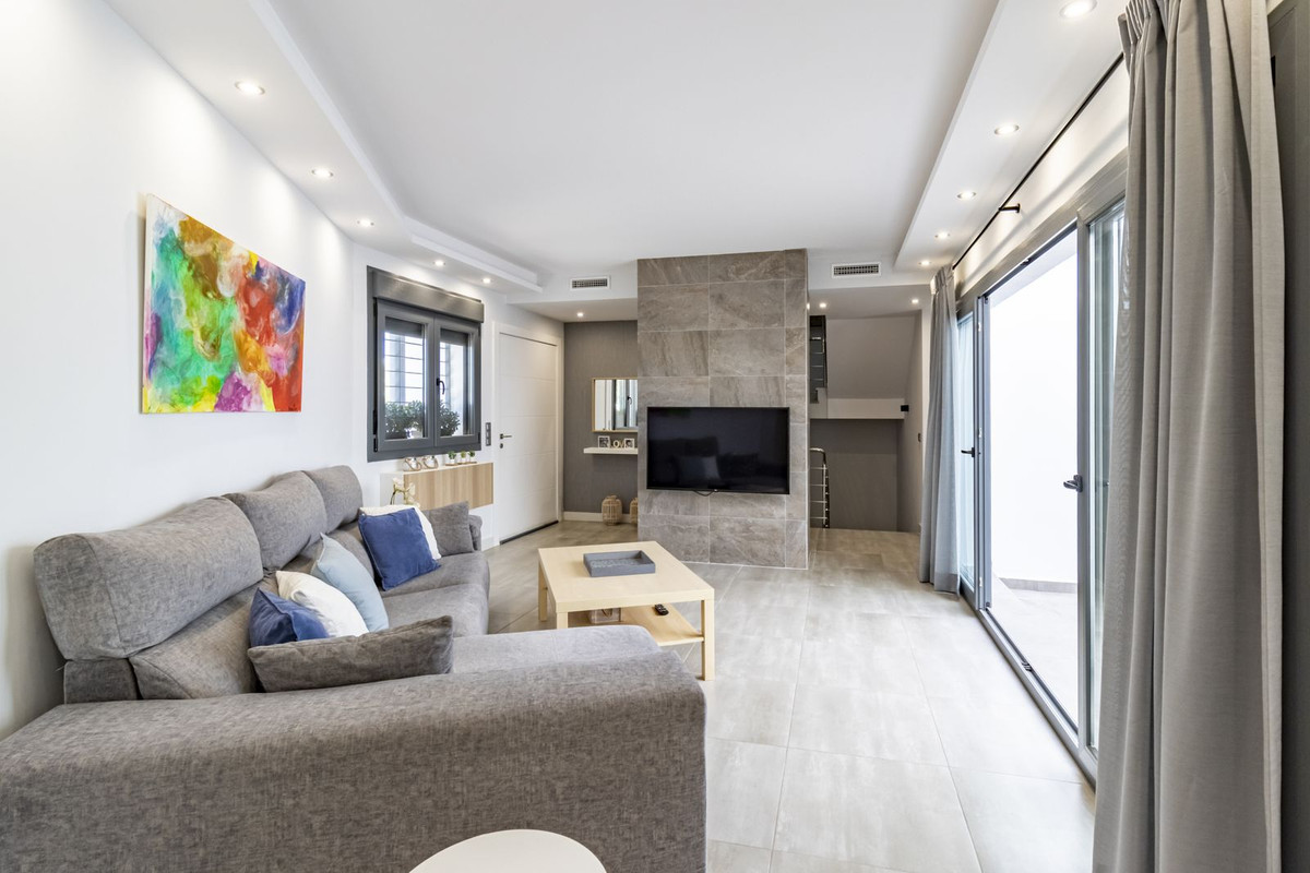 0acc24b99e221940feb71c90d9bad563 - 33