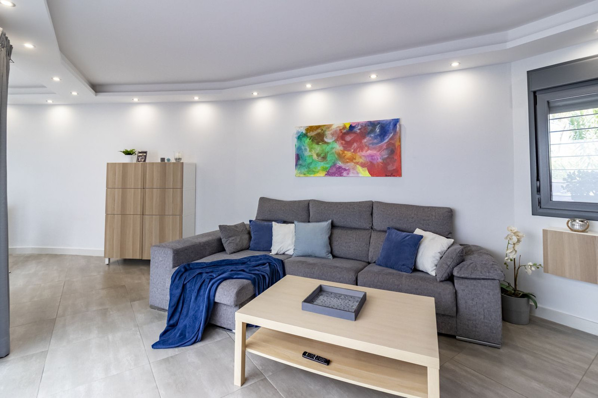 0acc24b99e221940feb71c90d9bad563 - 35