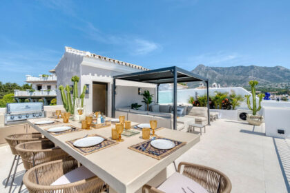 0c0bfcaa59ca870bb43b3ee7e6539d90 - 1