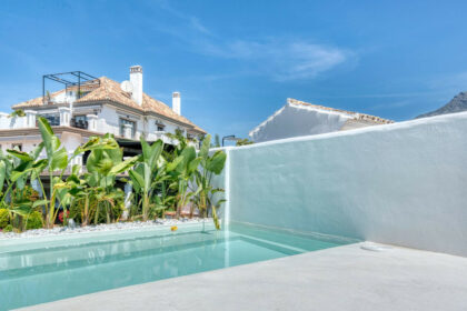 0c0bfcaa59ca870bb43b3ee7e6539d90 - 11