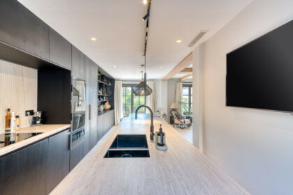 0c0bfcaa59ca870bb43b3ee7e6539d90 - 12