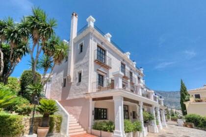 0c0bfcaa59ca870bb43b3ee7e6539d90 - 14