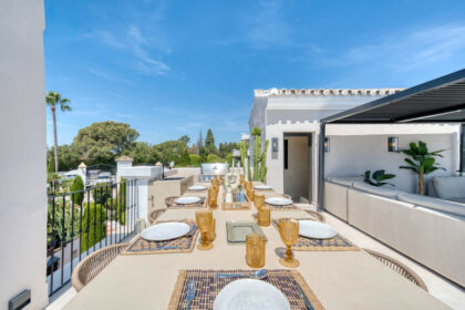 0c0bfcaa59ca870bb43b3ee7e6539d90 - 52