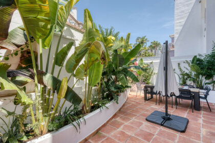 0c0bfcaa59ca870bb43b3ee7e6539d90 - 61