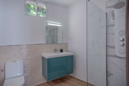 0ca8e080ae386654048436a1b0dea1c1 - 30