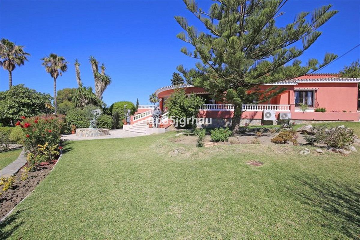 0cee6f187e98a69da132877068334c9c - 12