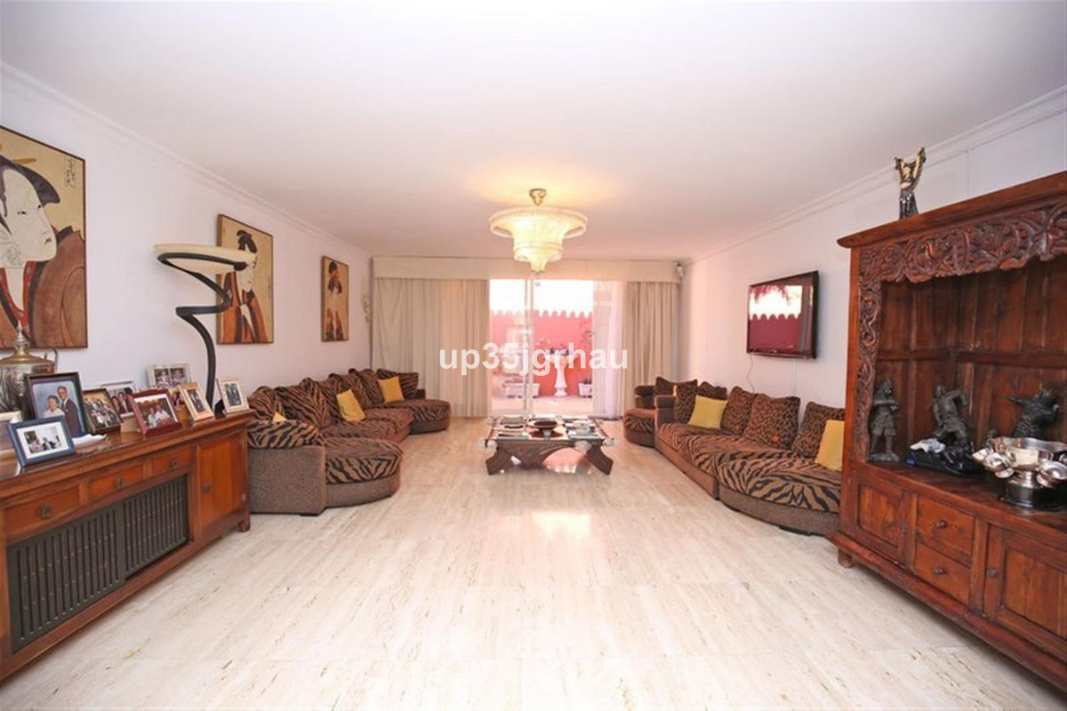 0cee6f187e98a69da132877068334c9c - 18