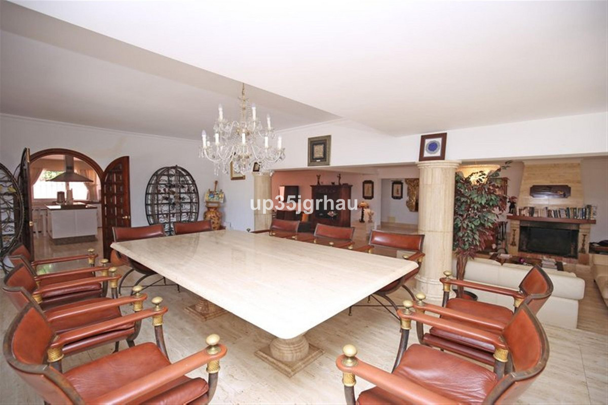 0cee6f187e98a69da132877068334c9c - 20