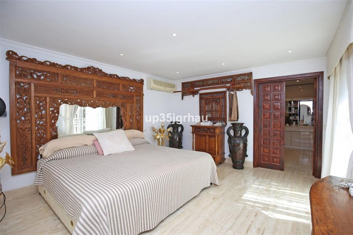 0cee6f187e98a69da132877068334c9c - 4