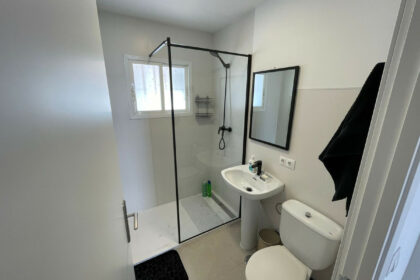 0d5587d87ff332e1db5f6a5b13f1a69b - 11