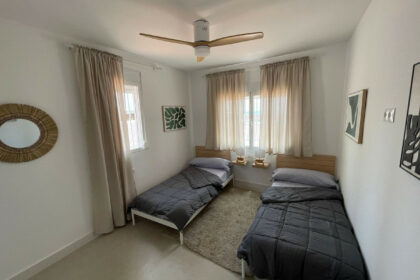 0d5587d87ff332e1db5f6a5b13f1a69b - 13