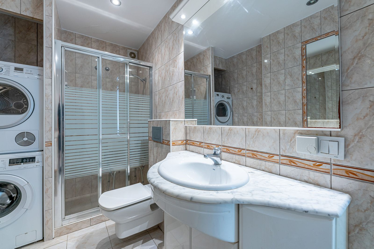 0d6454530a021805b937d7d4236645ac - 14