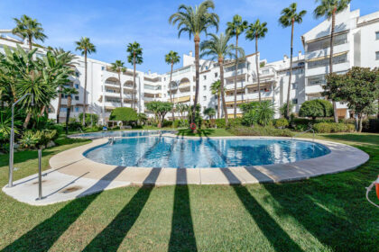 0d6454530a021805b937d7d4236645ac - 18