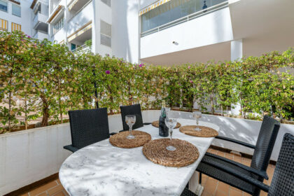 0d6454530a021805b937d7d4236645ac - 2