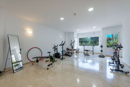 0d6454530a021805b937d7d4236645ac - 20