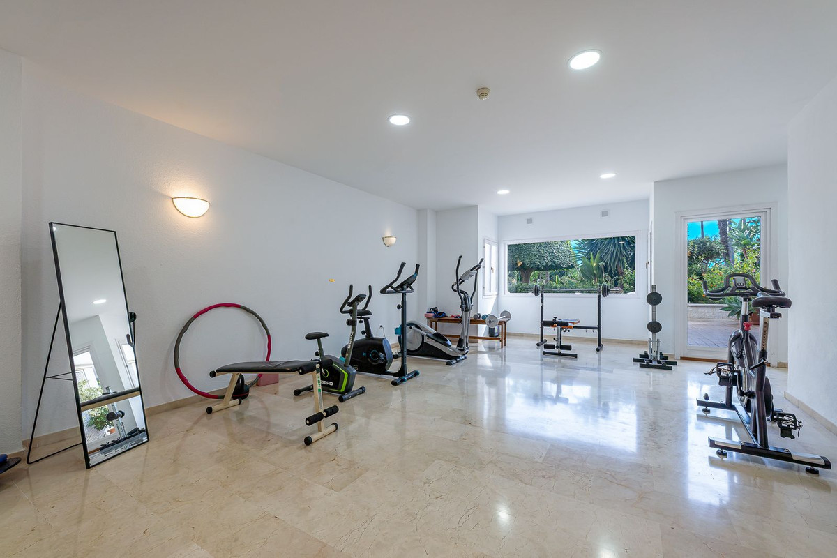 0d6454530a021805b937d7d4236645ac - 20