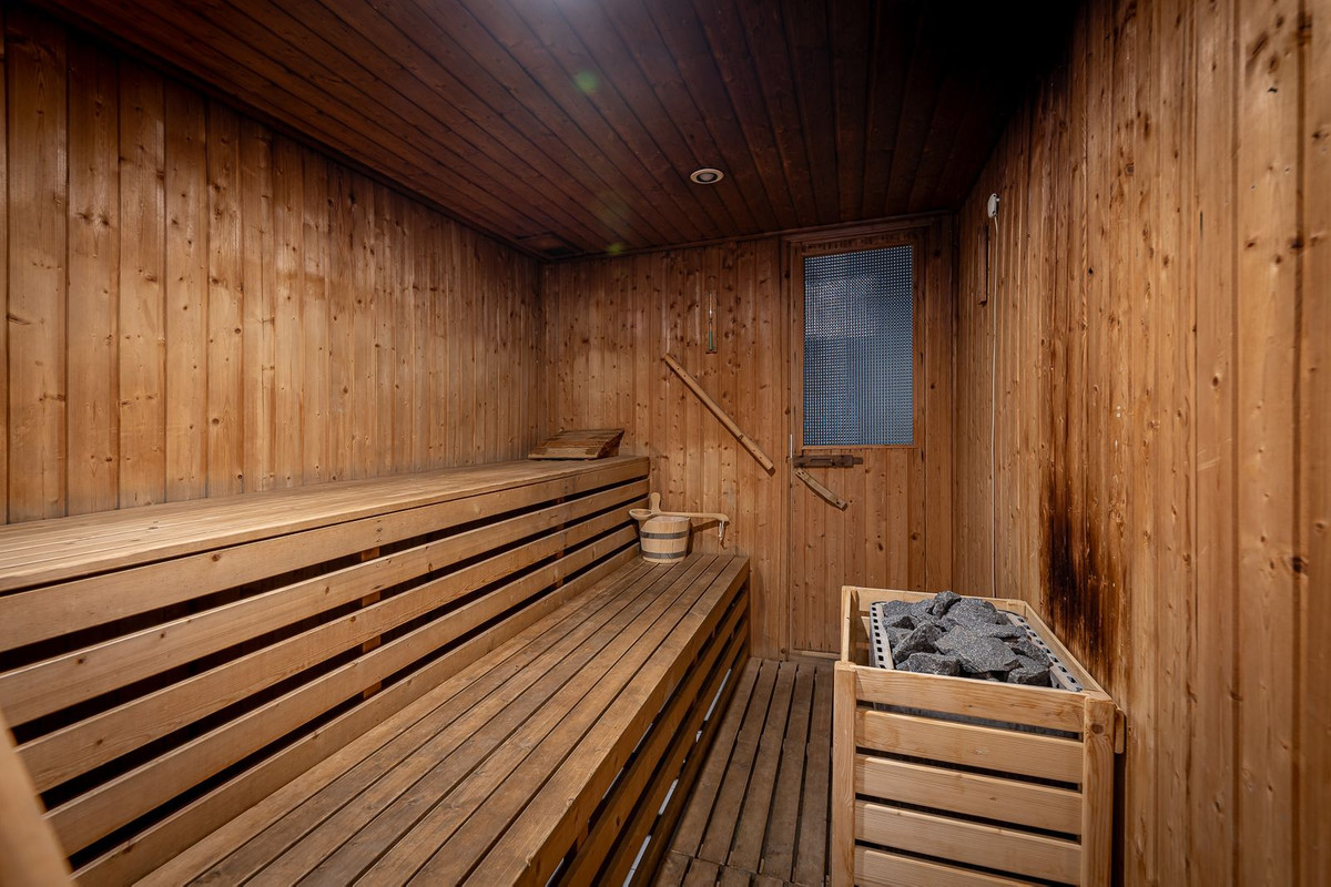 0d6454530a021805b937d7d4236645ac - 21