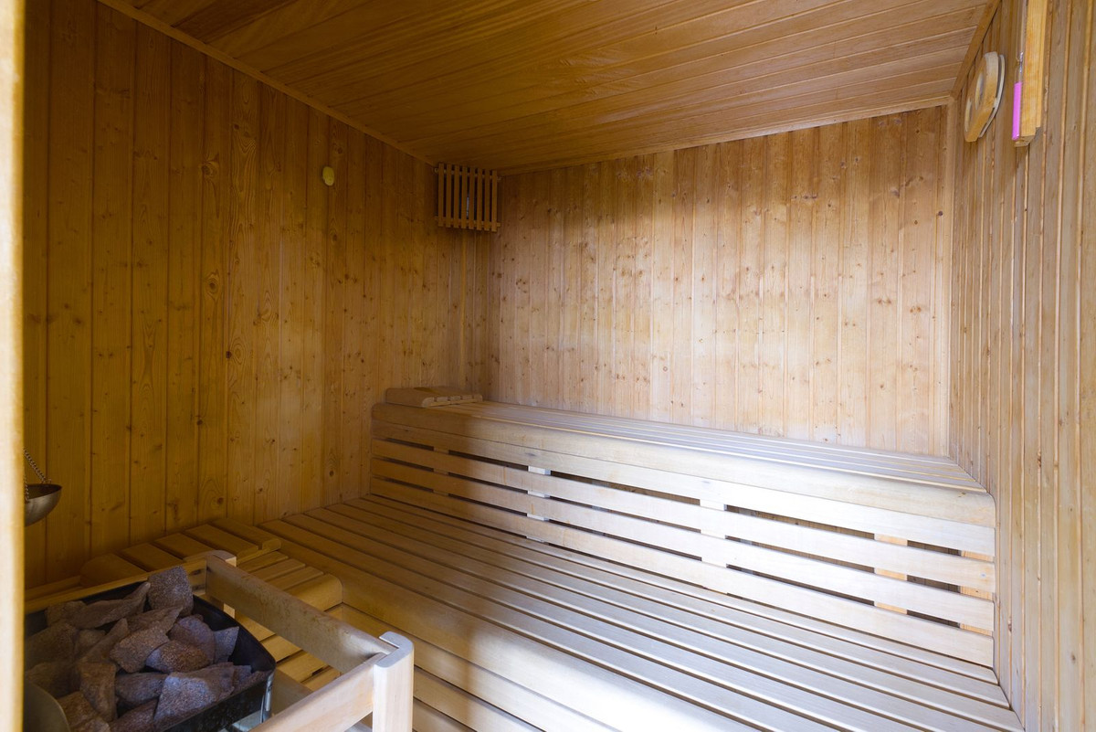 0e71a7a1dff05a14f0250b6a038a1a14 - 23