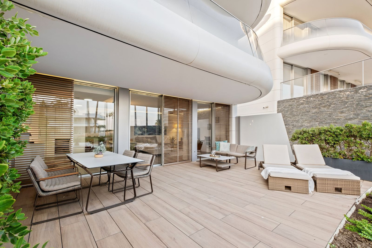 0e71a7a1dff05a14f0250b6a038a1a14 - 24