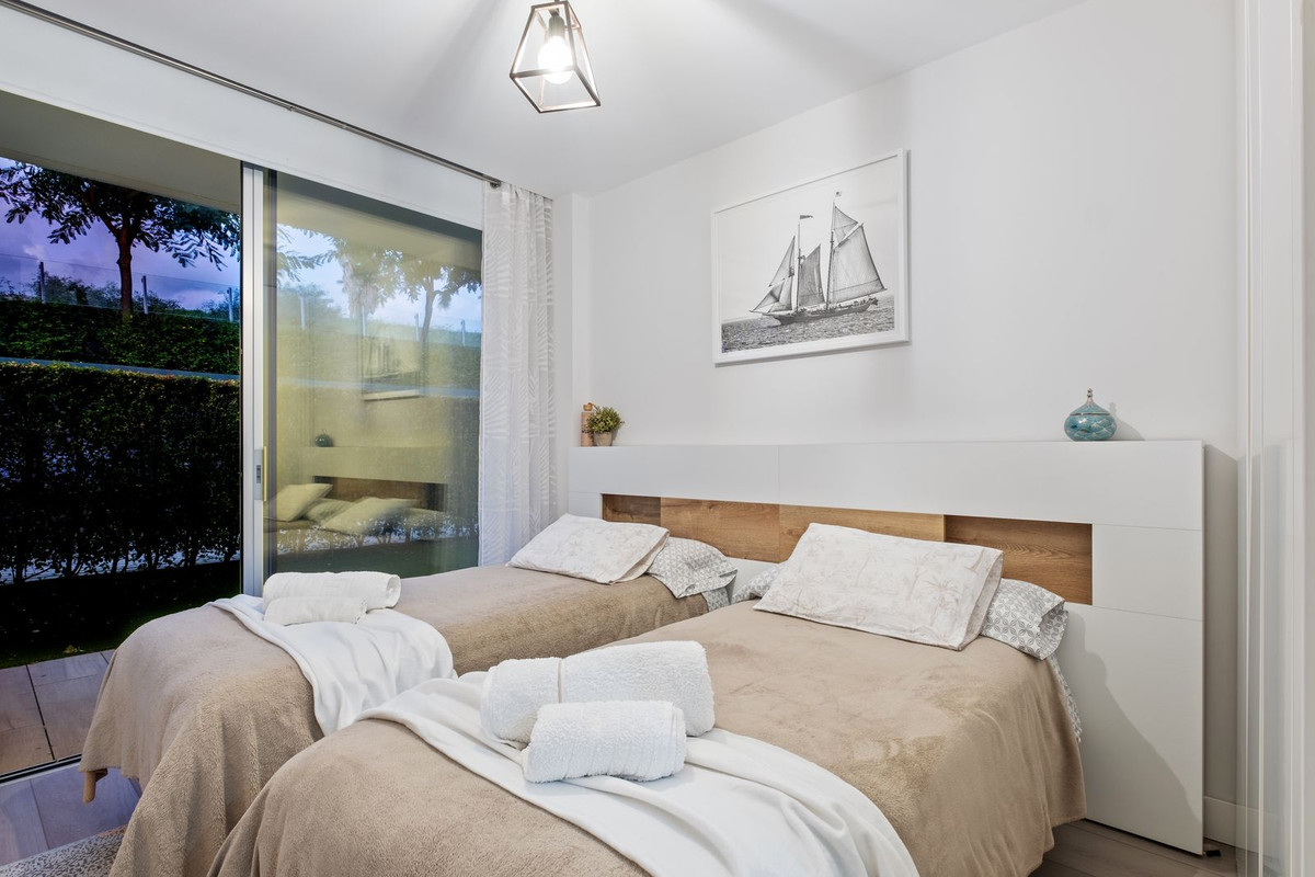 0e71a7a1dff05a14f0250b6a038a1a14 - 37