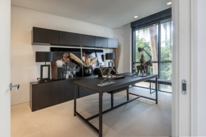 0eb95278994745cf1dc488c859c23cbf - 24