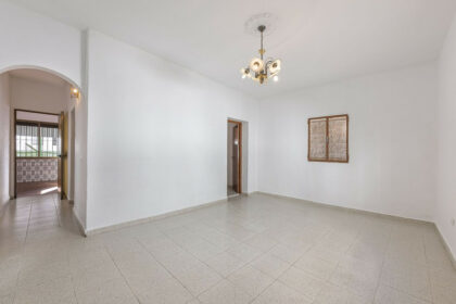 0f29411c45349e1489cfa2f56c59970a - 18