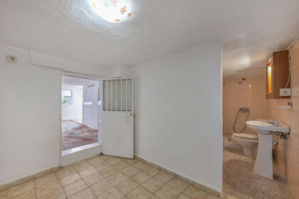 0f29411c45349e1489cfa2f56c59970a - 41