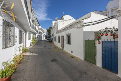 0f29411c45349e1489cfa2f56c59970a - 50