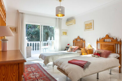 0f879dee5914c436bdf4f150762689aa - 20