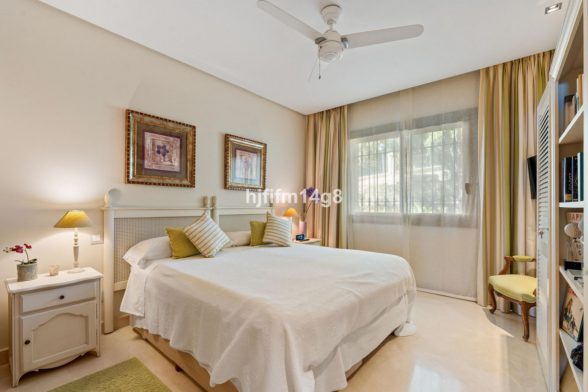 0fc73ef0f074e7a2143bbc47fb7f8b6d - 12