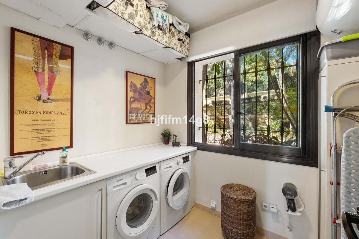 0fc73ef0f074e7a2143bbc47fb7f8b6d - 14