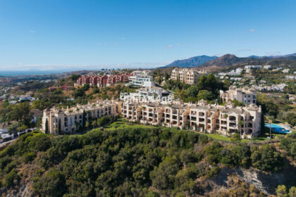 0fc73ef0f074e7a2143bbc47fb7f8b6d - 21