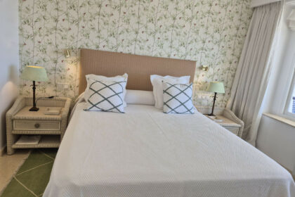 0fe2e78a1b57ee8556f66ca92d93f237 - 12