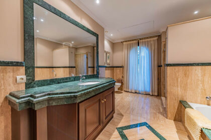 113f8d4f27df6ee0217a7b79a22f00c5 - 17