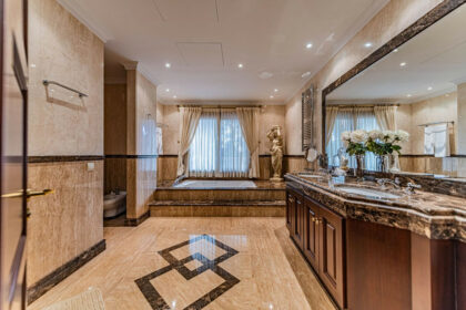 113f8d4f27df6ee0217a7b79a22f00c5 - 20