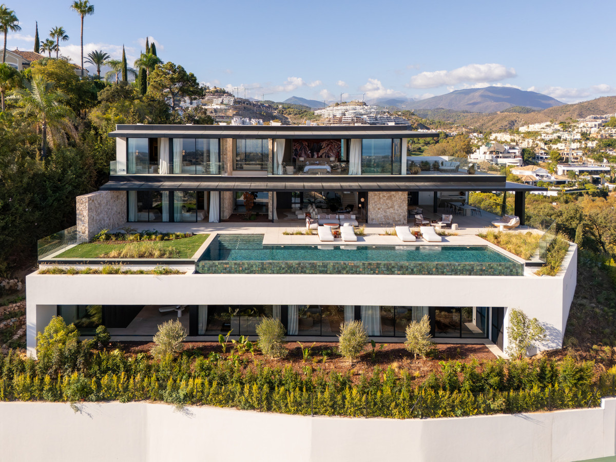 1151dcd864e97cb6cea565f88fbc00c8 - 1